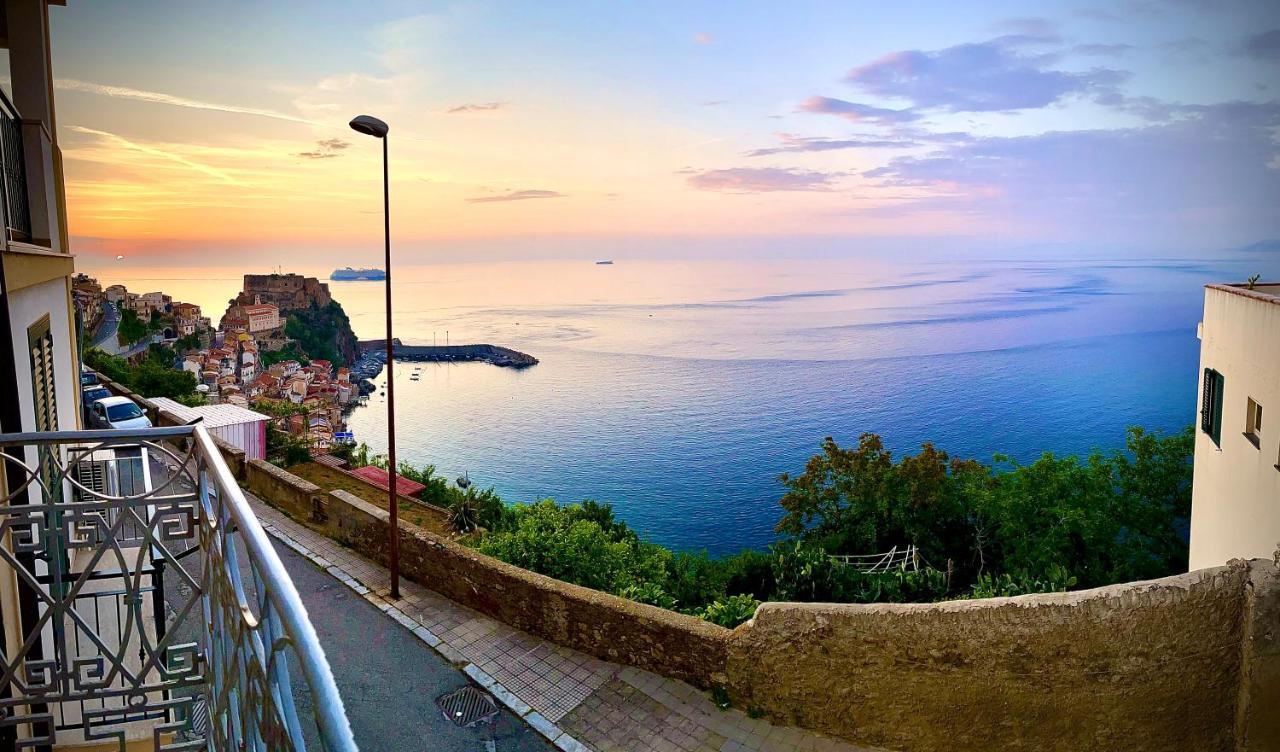 Vila Nel Blu Dipinto Di Blu Scilla Exteriér fotografie